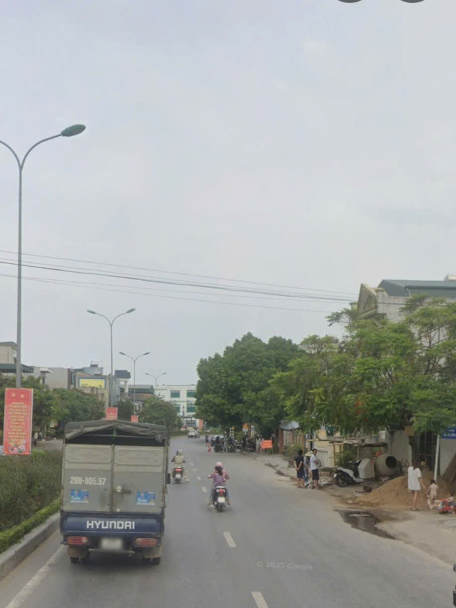 Bán nhà 2 tầng mặt đường Lê Lợi Sầm Sơn - 83m2, mt 5m, cách biển 1km, giá 3,xxx tỷ