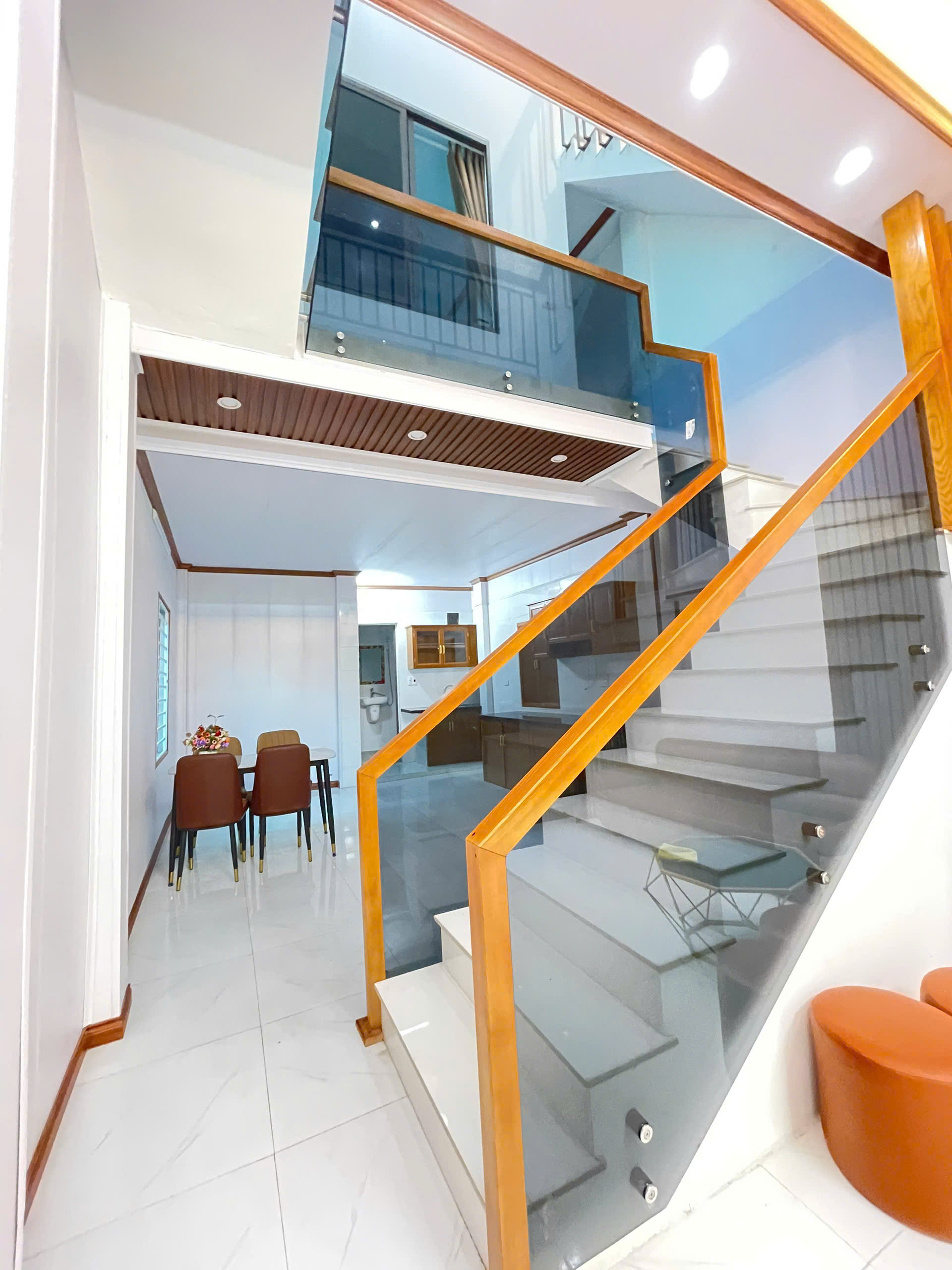 Bán nhà 3 tầng 2 mặt tiền cốt lệch trung tâm phường Hạc Thành, 48,1m², mặt tiền 4,5m, giá 1,8x tỷ