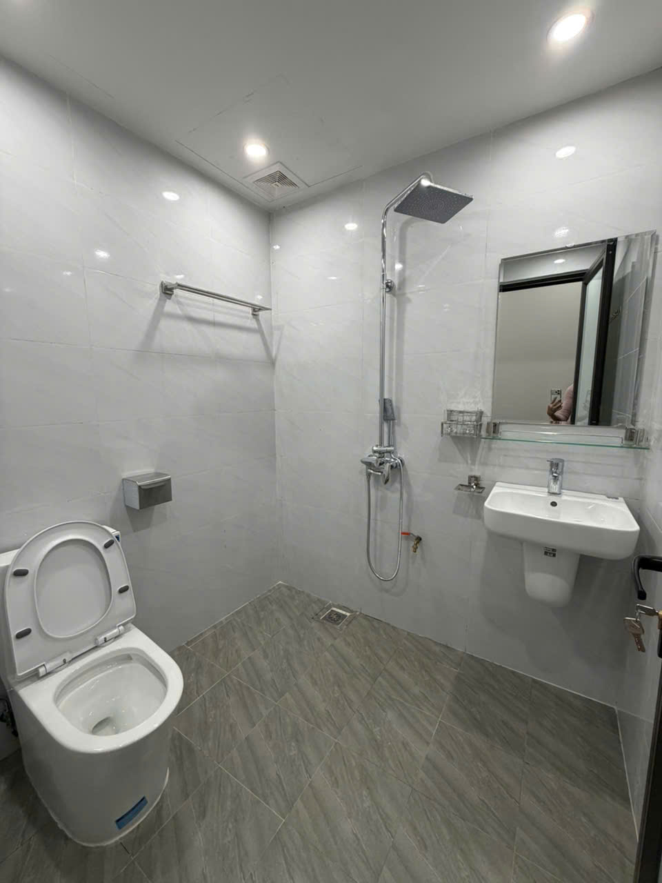 Bán nhà 2 tầng trục chính Ngô Thì Nhậm 56m2 đường 7m vỉa hè 4m kinh doanh sầm uất