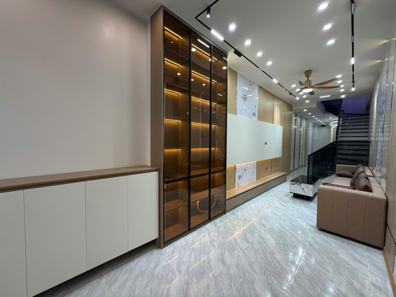 Bán nhà 2 tầng trục chính Ngô Thì Nhậm 56m2 đường 7m vỉa hè 4m kinh doanh sầm uất