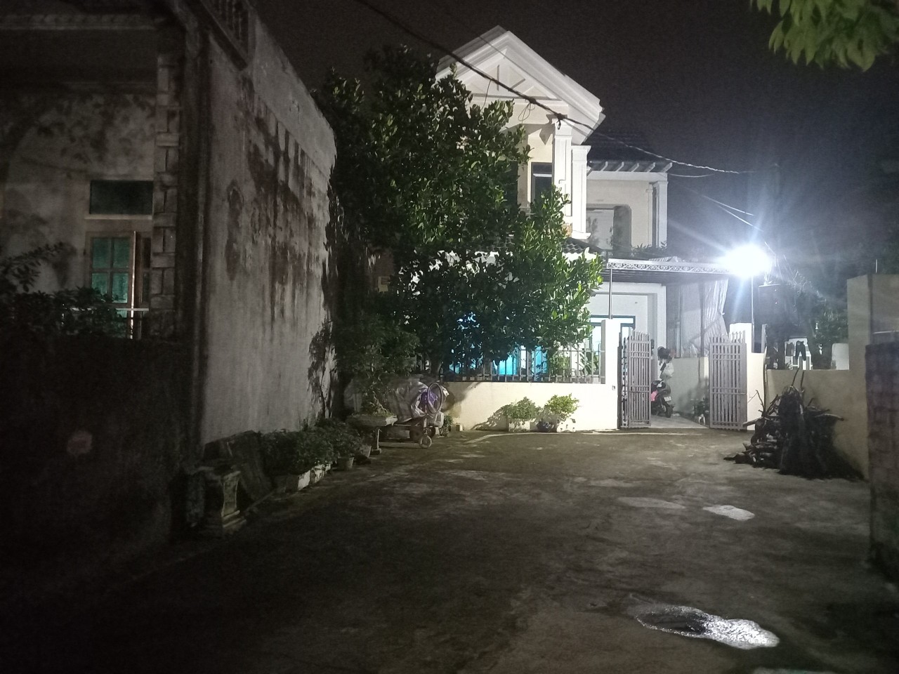 Rất cần bán nhanh 145m² có nhà mái bằng - phường Hàm Rồng, Tp Thanh Hóa