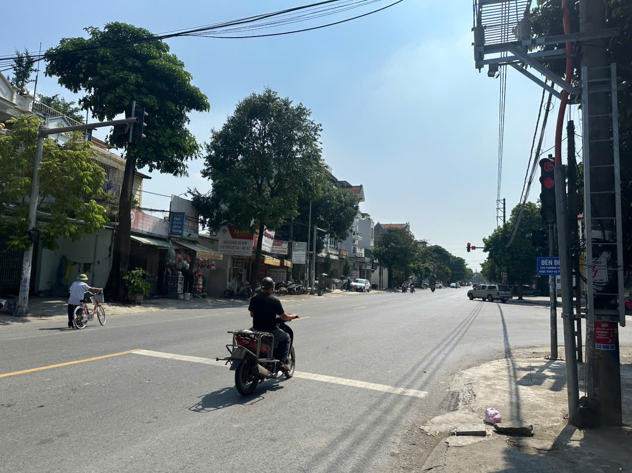 Bán nhà mặt phố Lê Lai Đông Sơn 124m2, đường 30m, giá 7.6 tỷ