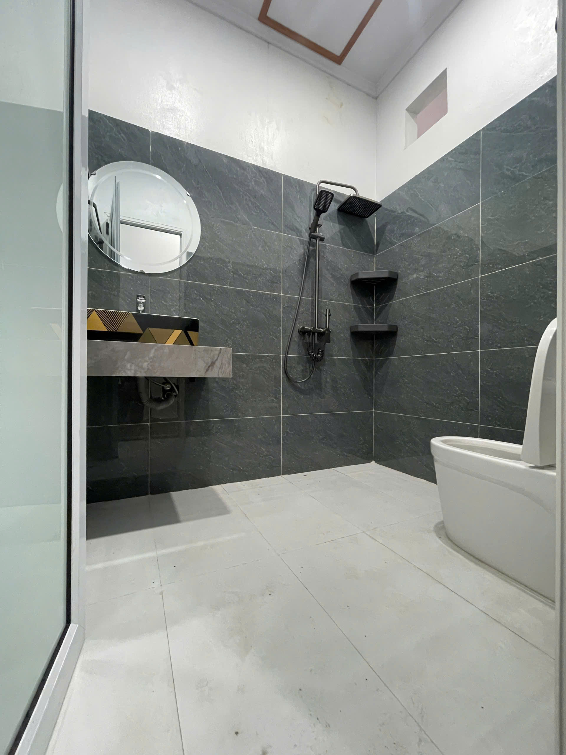 Bán nhà 2 tầng phố Thành Mai Quảng Thành, 67m2 giá 2,18 tỷ gần HDU