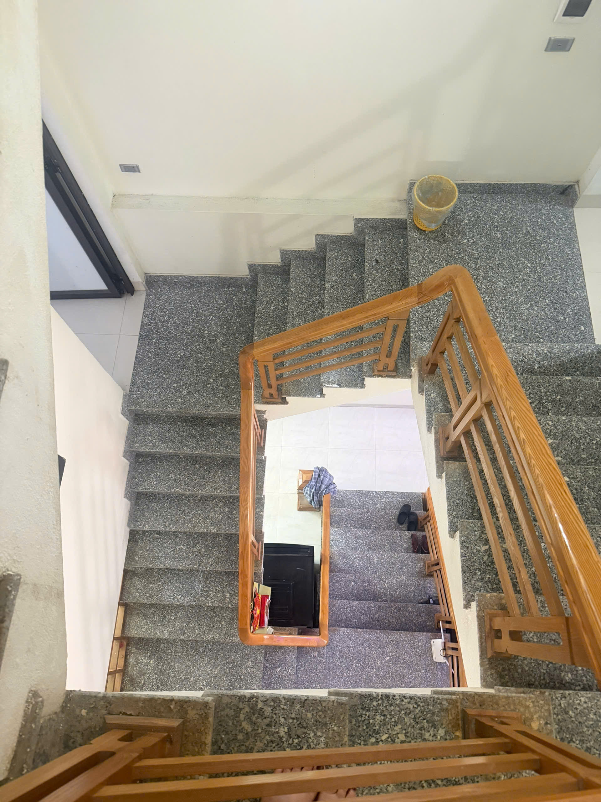 Bán nhà 4 tầng Nam Ngạn Thanh Hóa, đường 8m gần Trần Hưng Đạo, giá 3.38 tỷ
