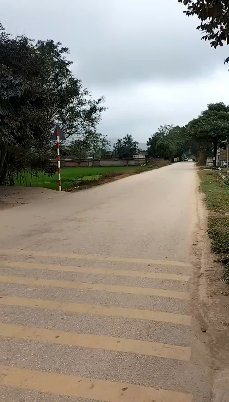 Bán đất mặt đường Thống Nhất Đông Tiến 100m2 - mặt tiền 5m - giá 1 tỷ 450