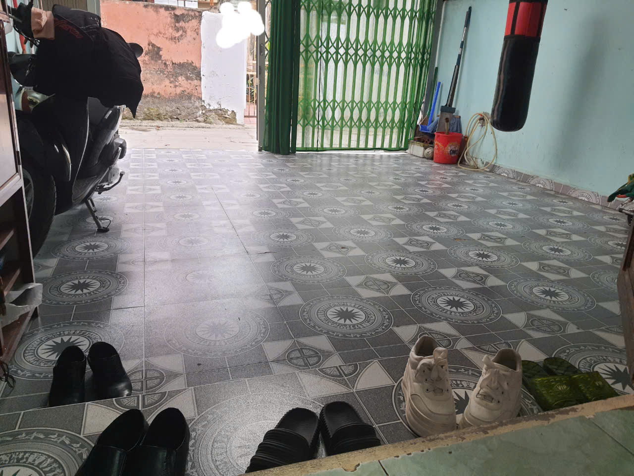 Bán nhà cấp 4 ngõ Lê Thần Tông Đông Vệ tp thanh hóa - 119,43m2 - có sân ô tô - giá đầu tư