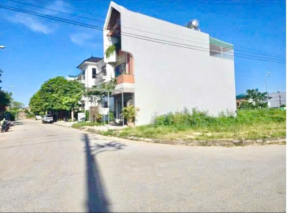 Bán lô đất đầu ve 97,5m2 mặt tiền 6m trục Lý Nam Đế kđt Bình Minh - đường 24m giá nhỉnh 8 tỷ