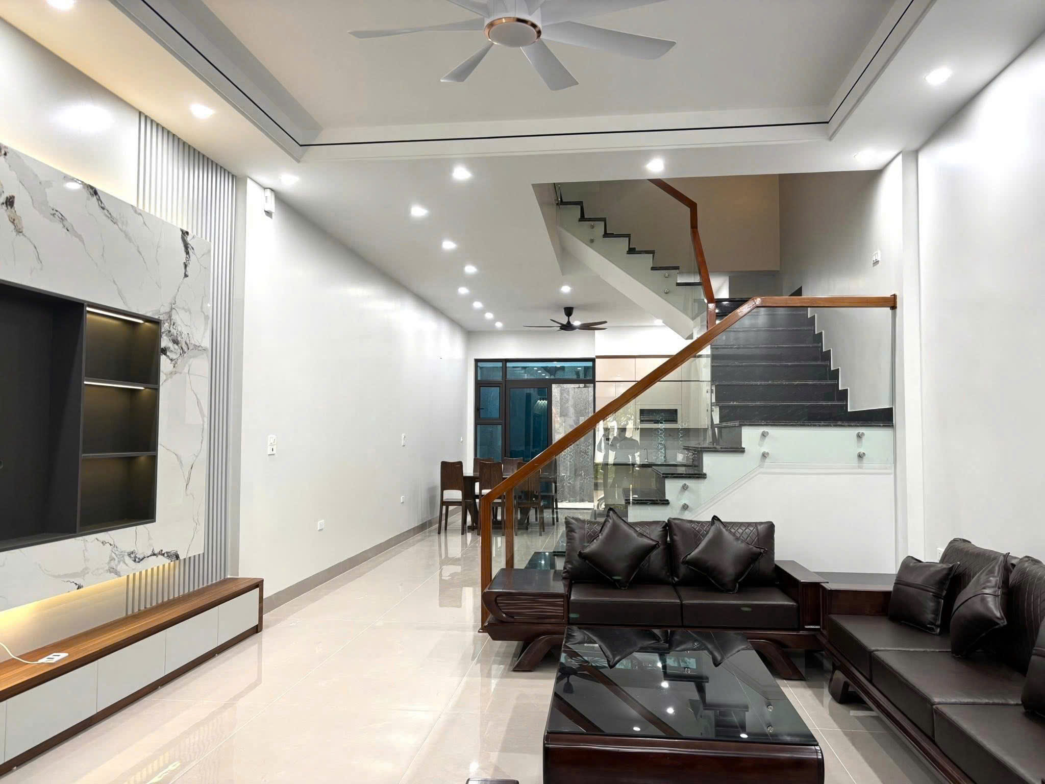 Bán nhà 3 tầng kđt An Hoạch - 100m2, gần King place, trường Nobel, full tiện ích