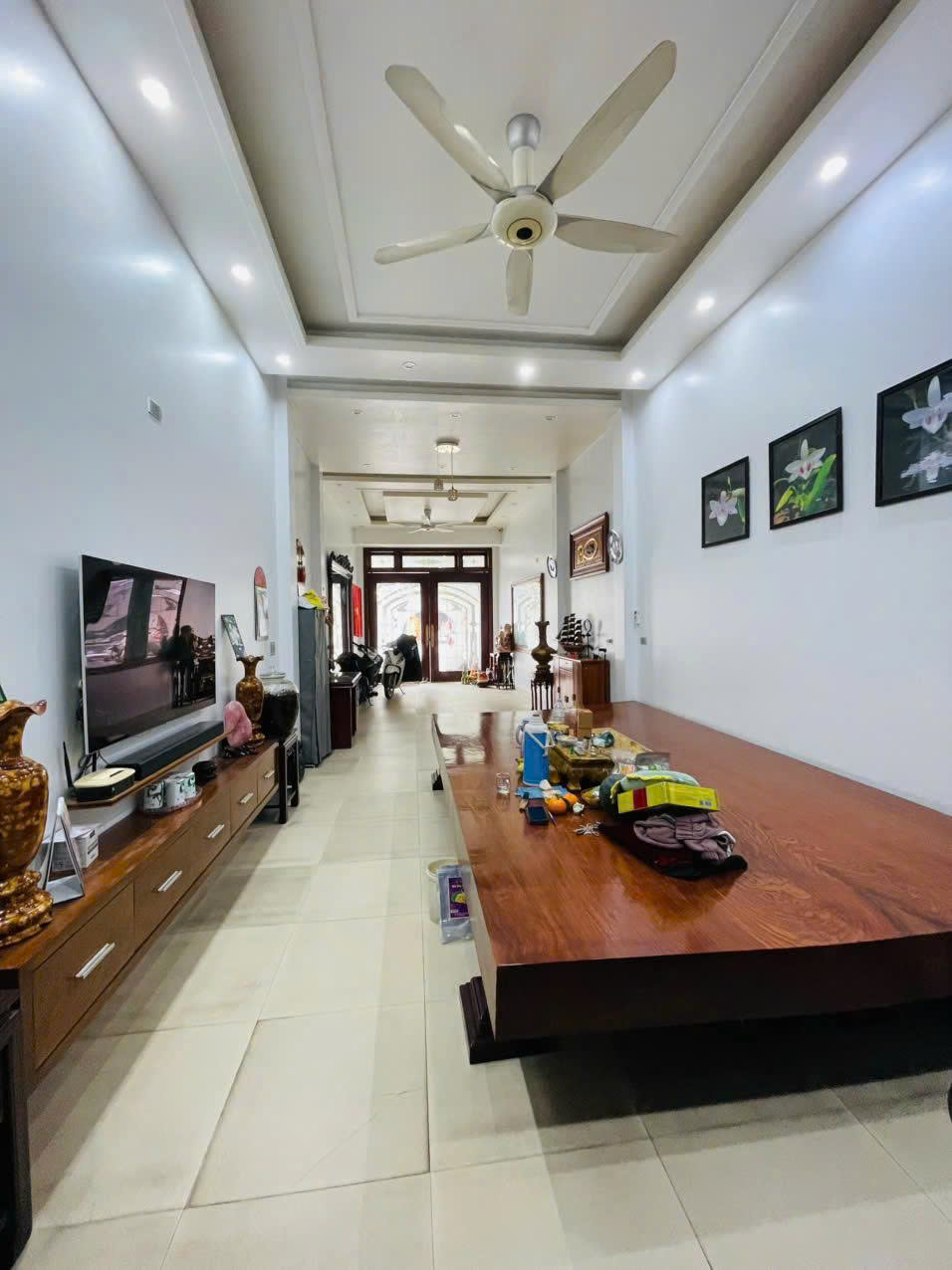 Nhà 4 tầng cốt lệch mặt đường Nguyễn Trãi - 83m² - vỉa hè rộng hơn 30m - vừa ở vừa kinh doanh cực tốt