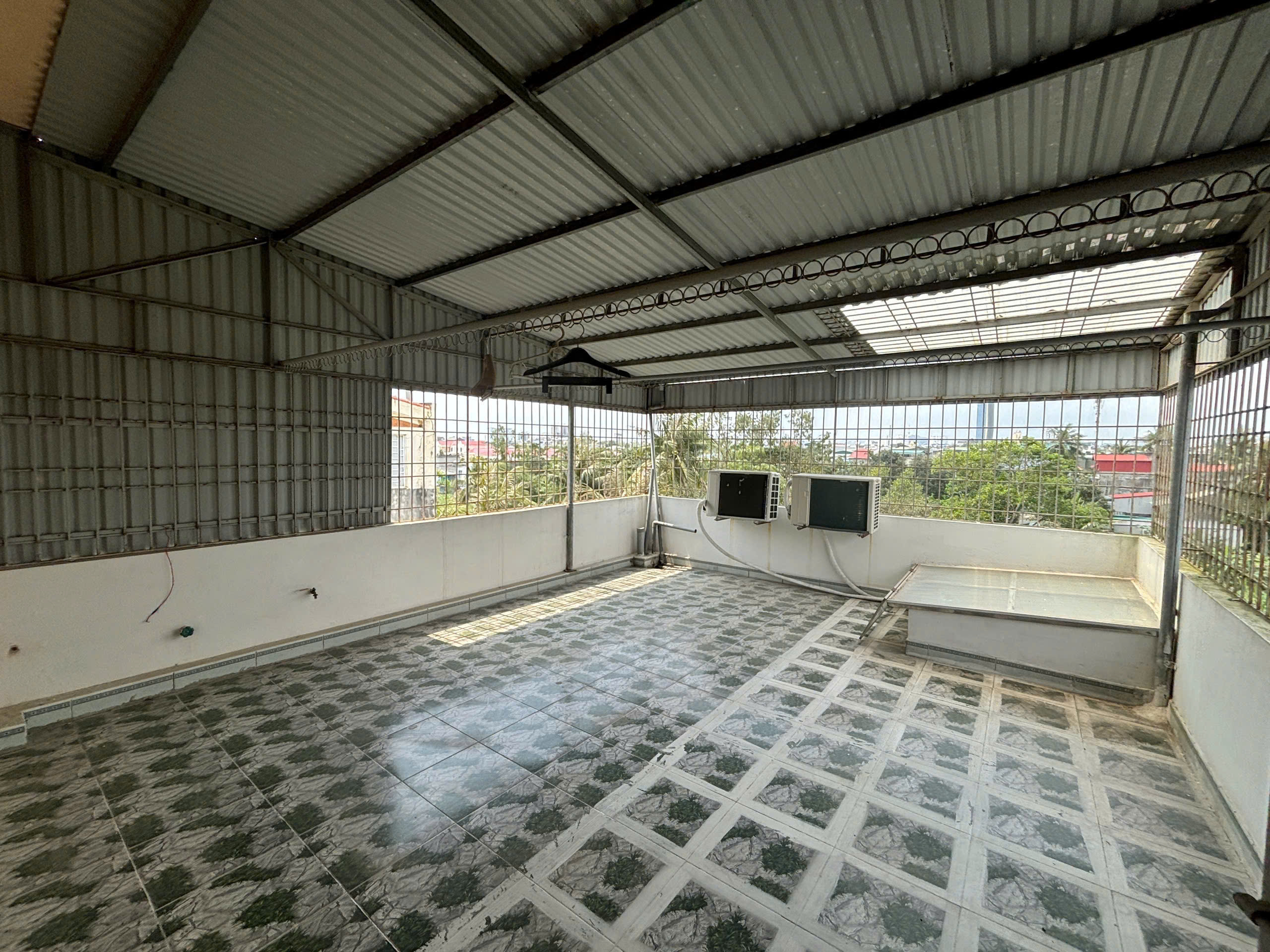 Nhà 4 tầng trục chính Lý Nam Đế kđt Bình Minh - 100m2 - đường 40m - kinh doanh cực đỉnh