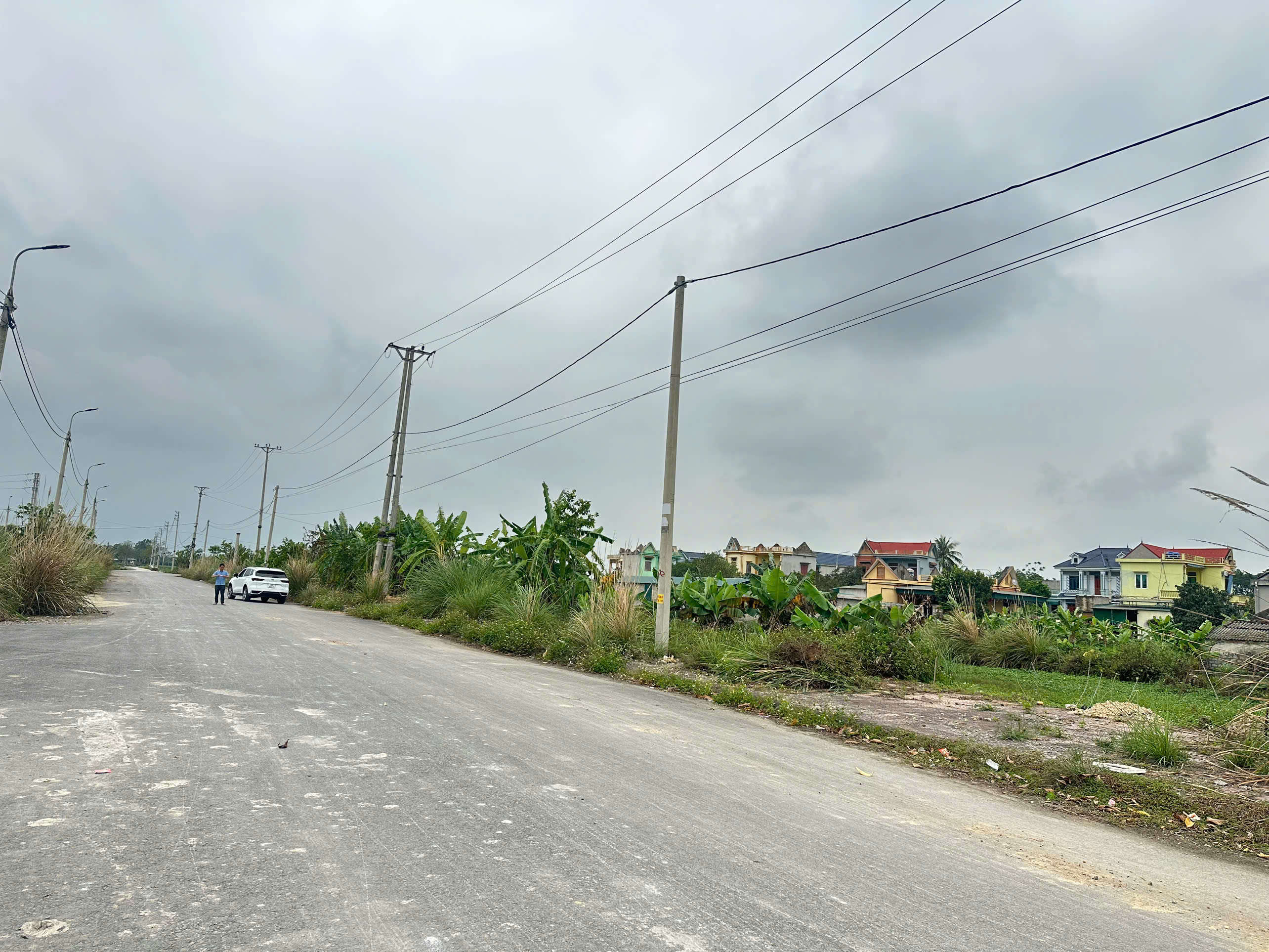 Giá chỉ 1 tỷ 0xx - đất trục kinh doanh 125m² gần chợ Đông Minh, đường 10,5m vỉa hè 5m