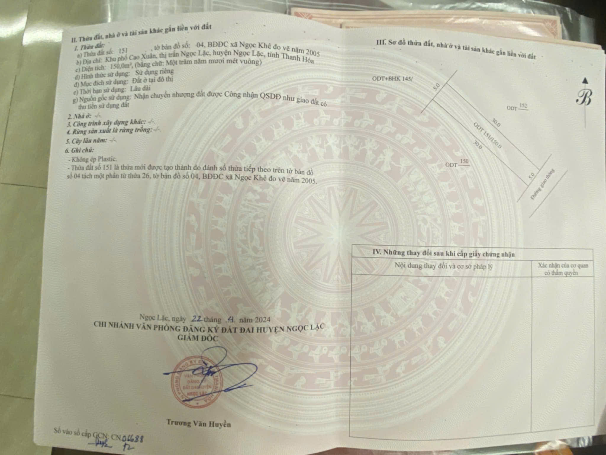 Bán đất phố Cao Xuân TT Ngọc Lặc 150m2 full OĐT - cách QL15A 250m - giá chỉ 155 triệu