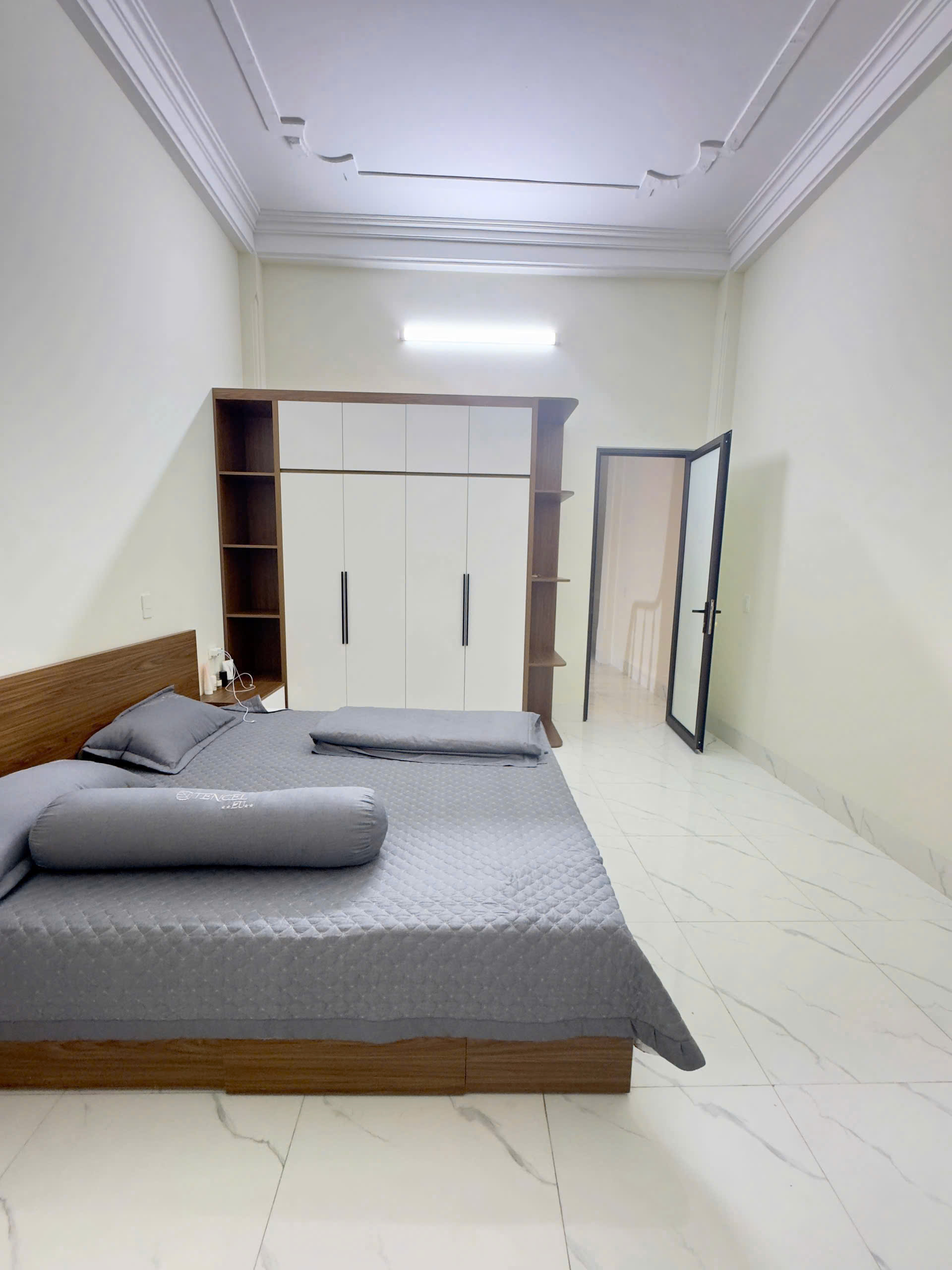 Nhà 3 tầng Đông Thọ tp Thanh Hóa - 75m2, mặt tiền 4m, gần chợ điện biên, ô tô tránh