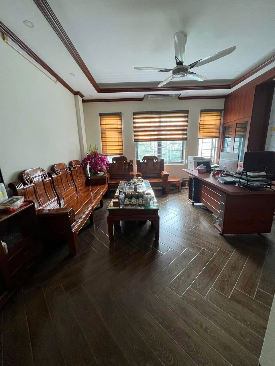 Nhà 5 tầng Lạc Long Quân 125m2 - mặt tiền 5m - có thang máy - đường 39m kinh doanh đỉnh cao