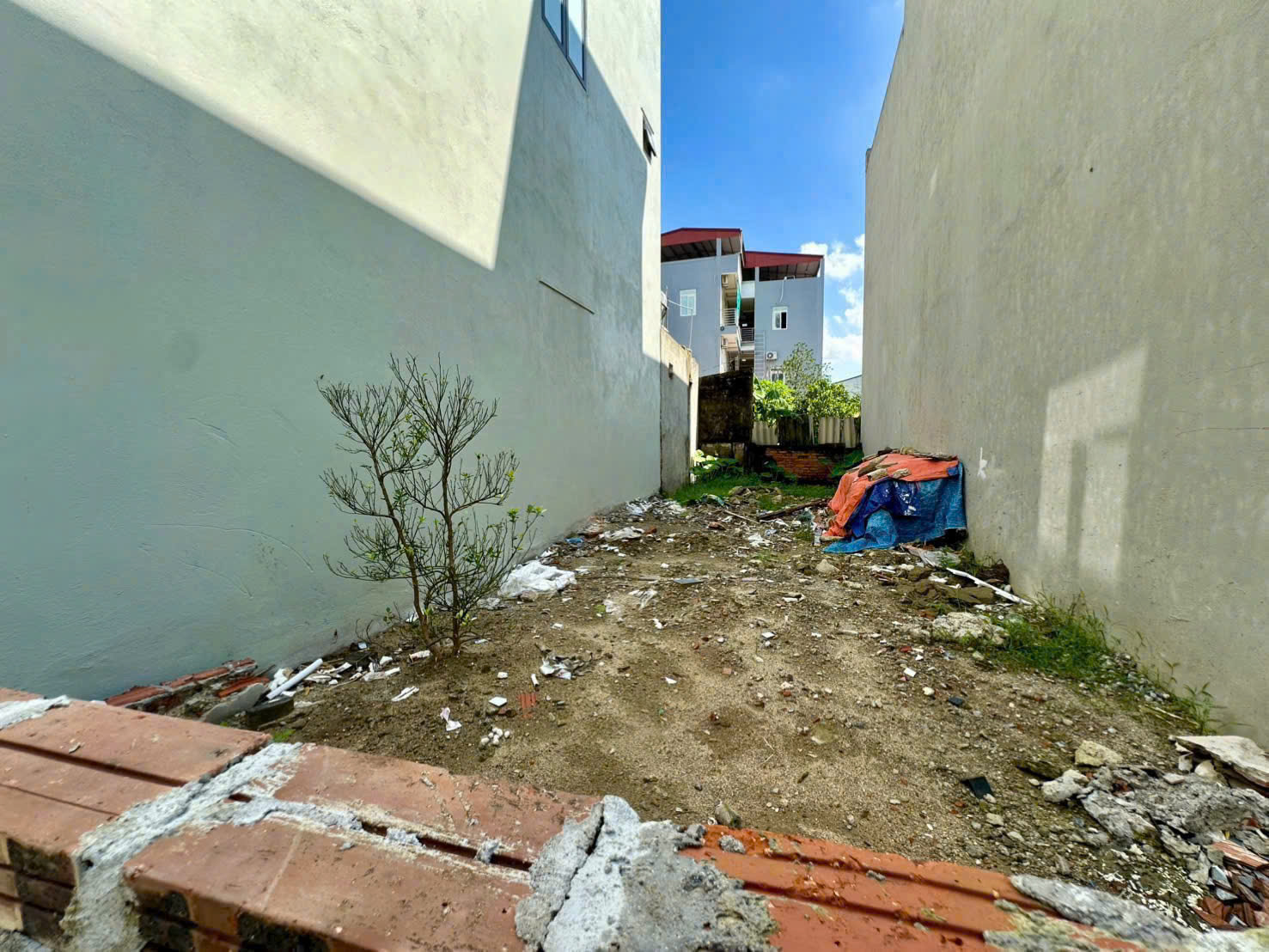 Lô đất 60m2 mặt tiền 4,3m ngay chợ Thành Mai - Quảng Thành, ô tô thông, vị trí cực đẹp