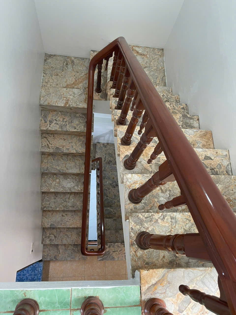 Nhà 3.5 tầng gần Chợ Tây Thành - dt ~50m2, mt 4.05m nở hậu, ngõ ô tô chỉ cách Nguyễn Trãi 15m