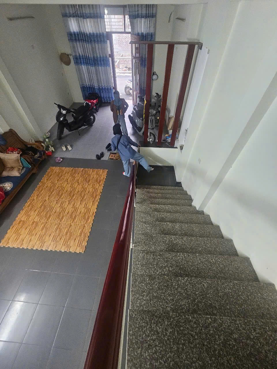 Bán nhà 3 tầng 88m2 trung tâm Hạc Thành - ô tô tránh - nở hậu đẹp - giá 4,x tỷ