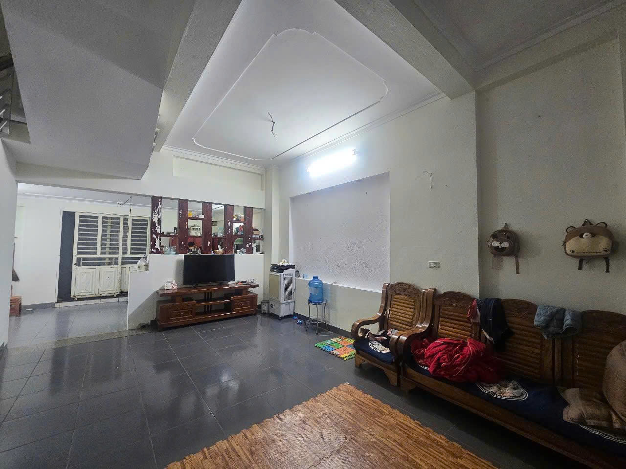 Bán nhà 3 tầng 88m2 trung tâm Hạc Thành - ô tô tránh - nở hậu đẹp - giá 4,x tỷ