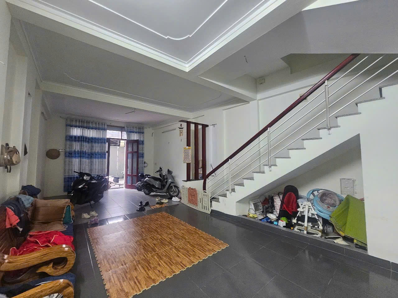 Bán nhà 3 tầng 88m2 trung tâm Hạc Thành - ô tô tránh - nở hậu đẹp - giá 4,x tỷ