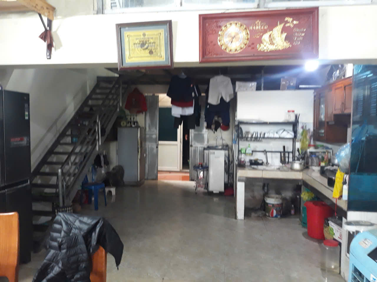 Bán đất 200m2 Quảng Thắng - mặt tiền 10m - tặng nhà kho rộng - đường 15m vỉa hè 4m