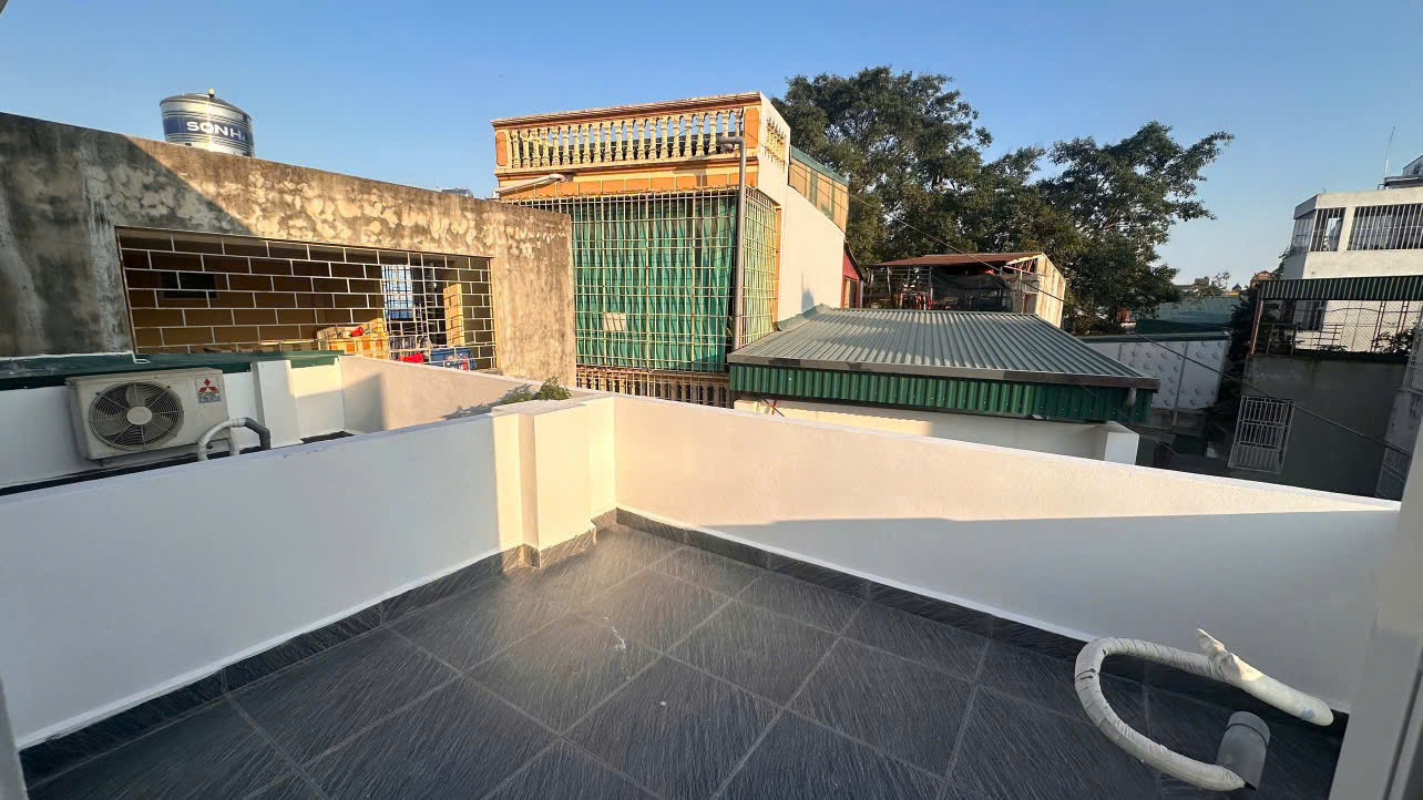 Nhà 3 tầng cốt lệch 40m2 gần hồ đội cung - phường Trường Thi | 3 phòng ngủ, hướng đông nam, giá nhỉnh 2 tỷ
