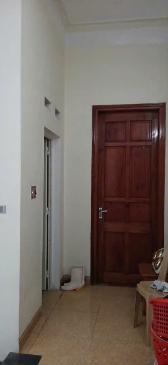 Bán nhà 2.5 tầng mb 502 Phú Thứ - Phú Sơn, dt 71m², mt 5m, đường vỉa hè 10,5m ngay cạnh chợ và 3 tòa chung cư