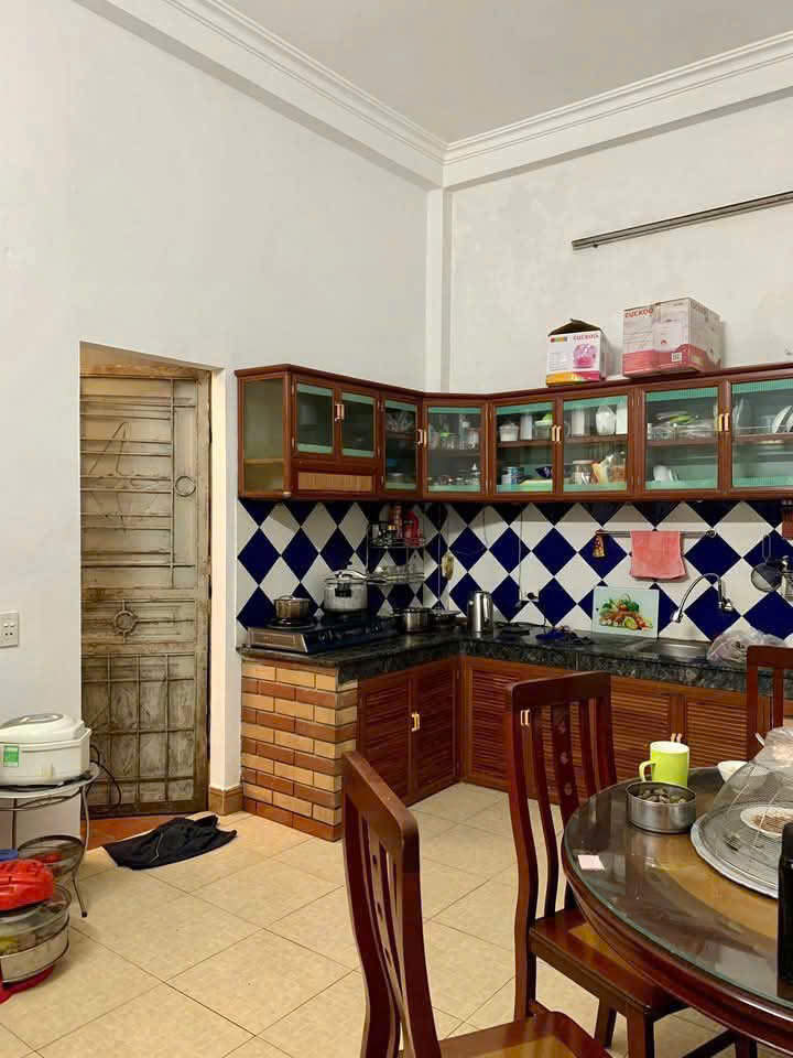 Bán nhà 2 tầng phường Đông Vệ tp Thanh Hóa - gần 120m², mt 5m, đường 7.5m vỉa hè 3m, hướng Đông Nam