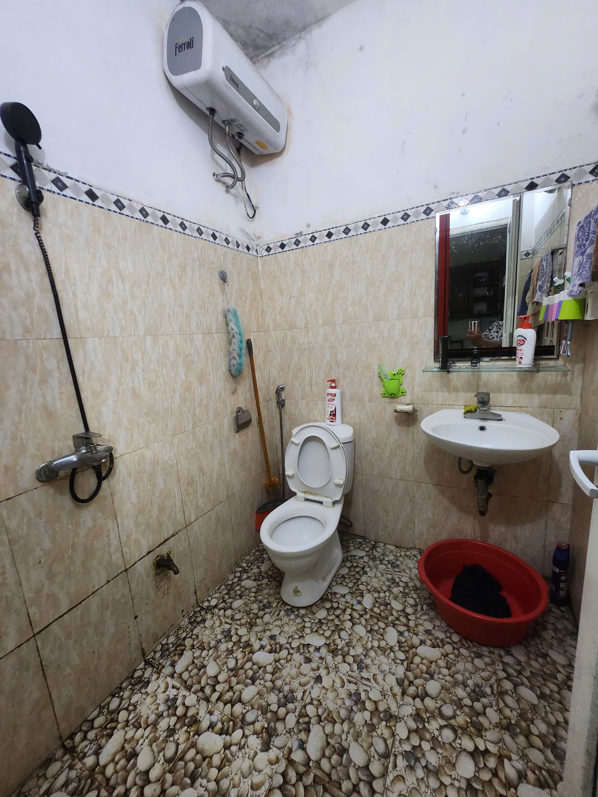 Bán đất tặng nhà cấp 4 125,7m² gần Chợ Vườn Hoa - mt 4,1m - kinh doanh tốt