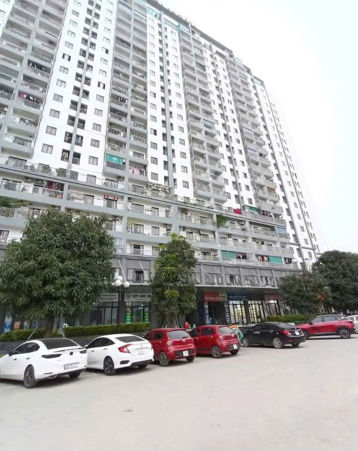 Chung cư Ruby 76m2 2 ngủ 2 wc full đồ - gần đường Lạc Long Quân 39m, giá 2.29 tỷ