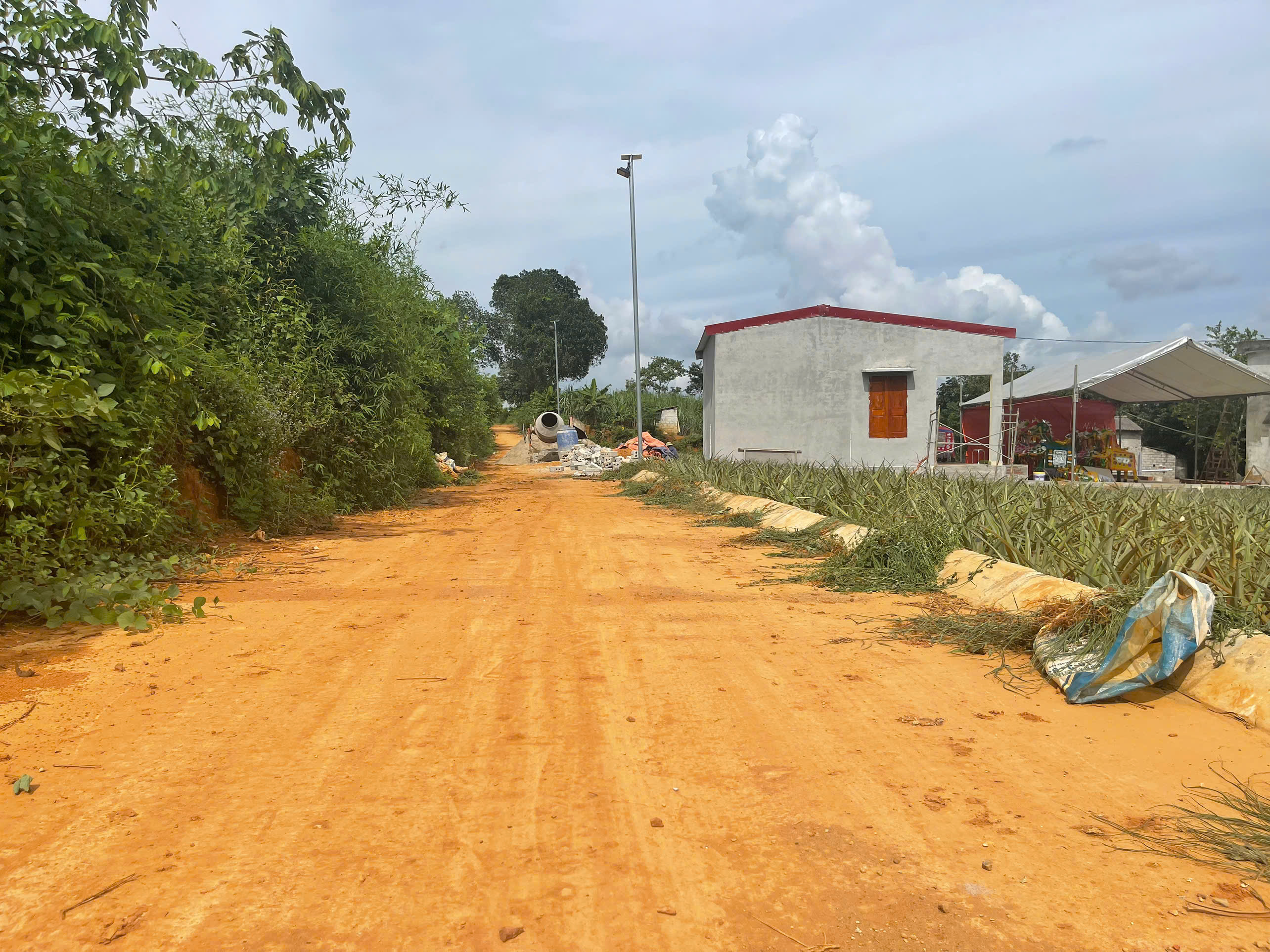 Bán đất trung tâm TT Vân Du Thạch Thành - 300m², mặt tiền 10m, giá chỉ 2xx triệu