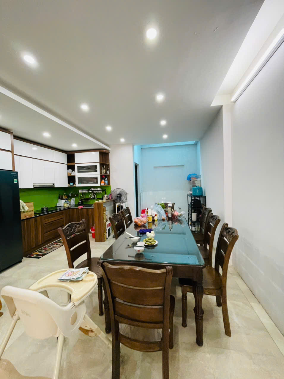 Nhà 3 tầng mb3037 Đông Thọ - dt 80m2, mt 5m, full nội thất, đường 7m vỉa hè 3m