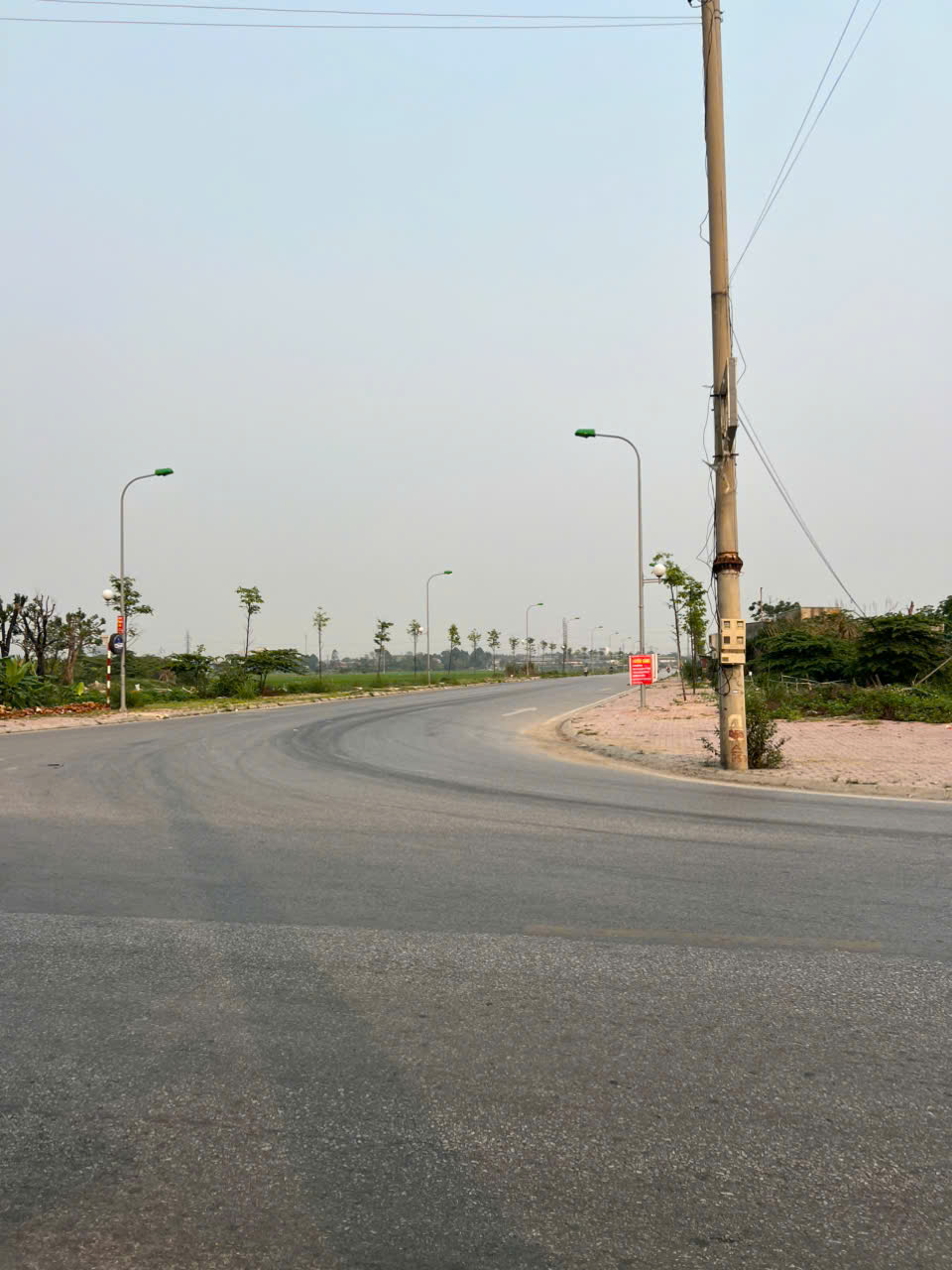 Bán nhà cấp 4 Đông Lĩnh 104m2 mt 8.8m cách trục Vạn Lại Yên Trường 30m giá 1 tỷ 580