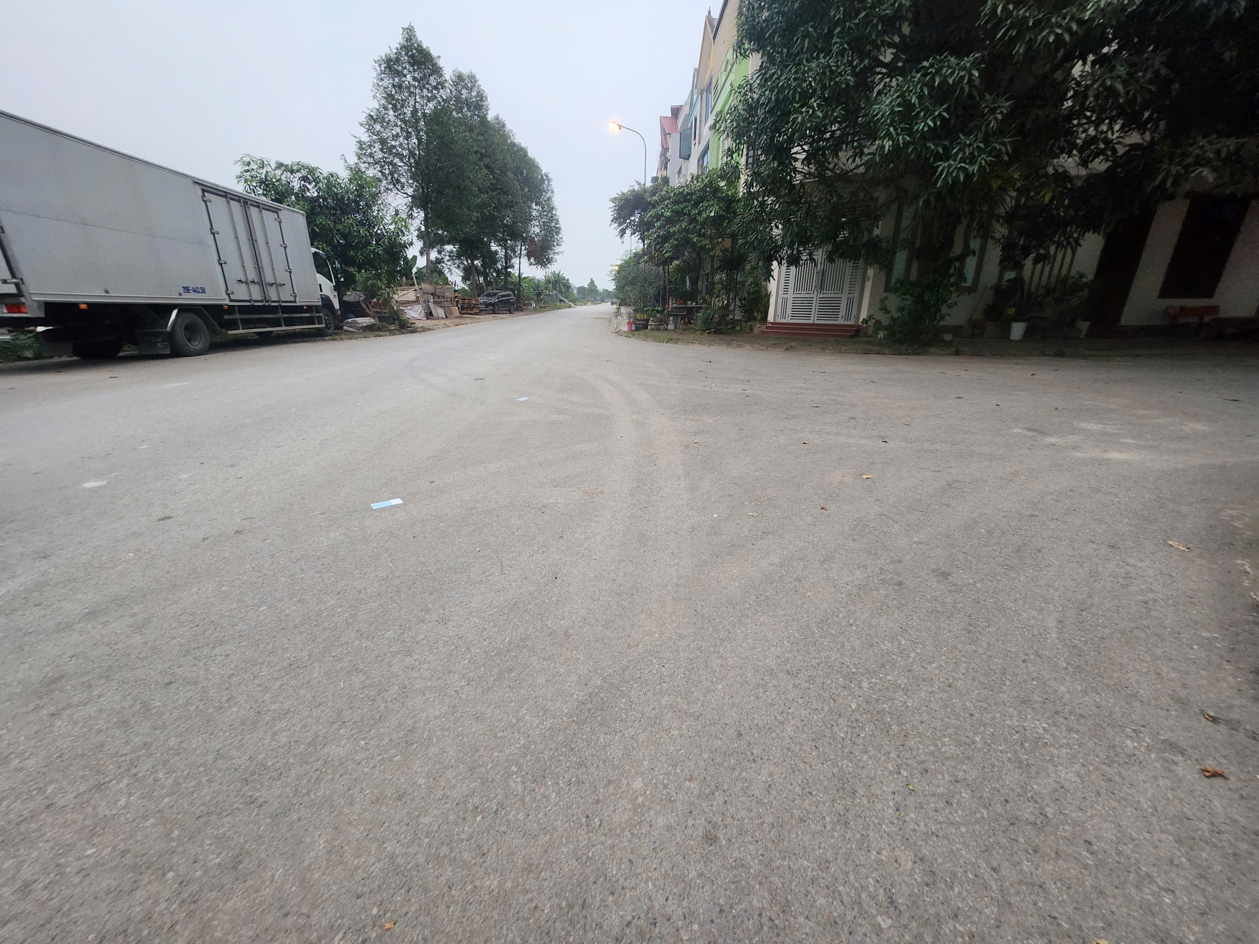 Bán đất 66m2 đầu ve 2 mặt tiền mb2000 Phú Sơn - đường rộng gần 20m, vị trí vip trung tâm