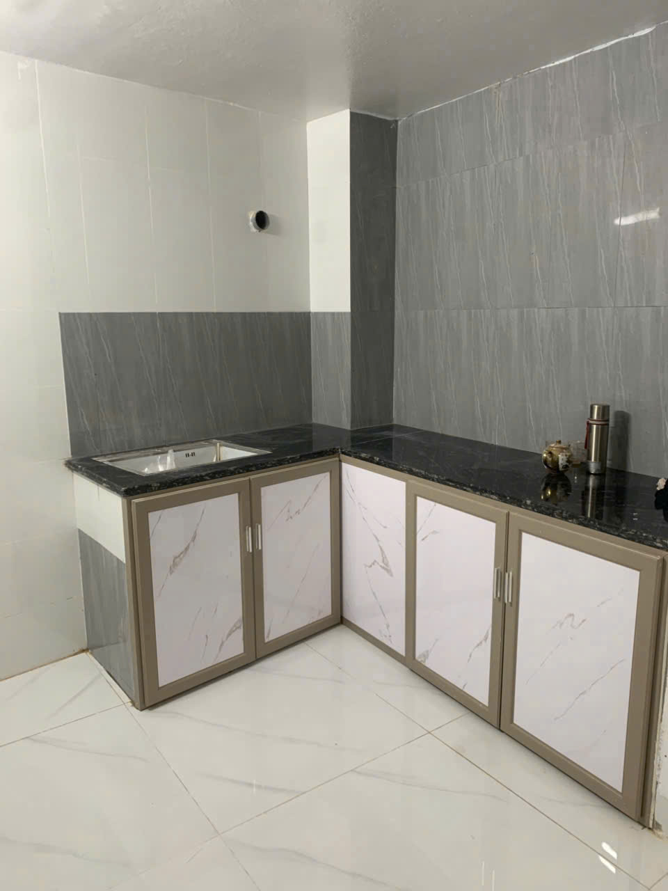 Nhà 4 tầng, 45m2 gần TTTM yodo - đối diện Chợ Tây Thành, full nội thất, ở ngay chỉ hơn 2 tỷ