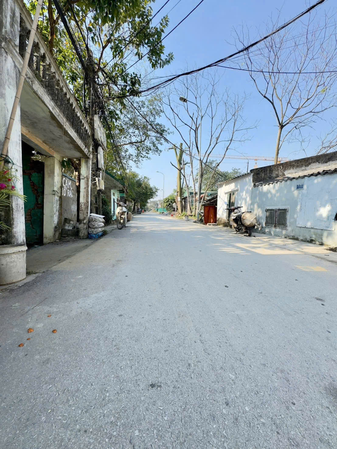 Nhà 2 phòng ngủ gần chung cư Lam Sơn riverside - đường ô tô tránh nhau - dt gần 70m² - giá hơn 2 tỷ