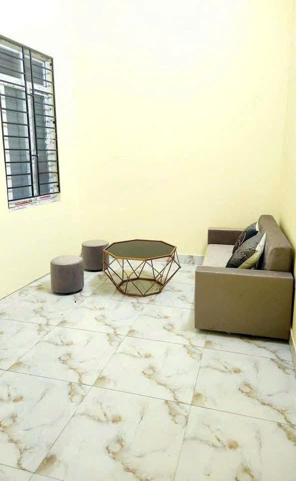 Bán nhà cấp 4 gác xép mới xây Quảng Thắng - gần trường Chính Trị, 30m ra ô tô, giá nhỉnh 1 tỷ