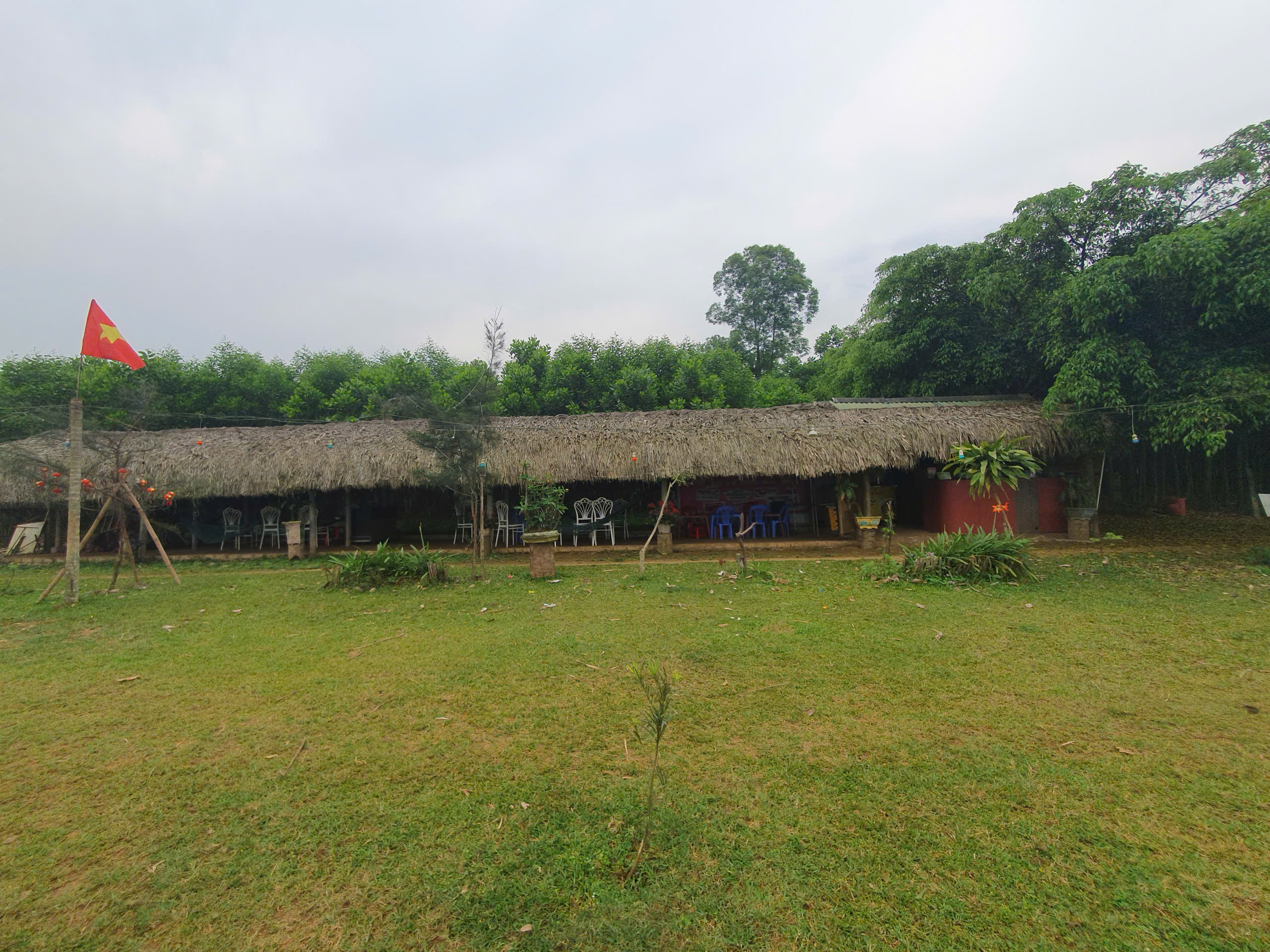 Đất view Hồ Yên Mỹ gần ~2500m2 - mặt tiền 54m, sổ đỏ sẵn, tiềm năng nghỉ dưỡng cực lớn