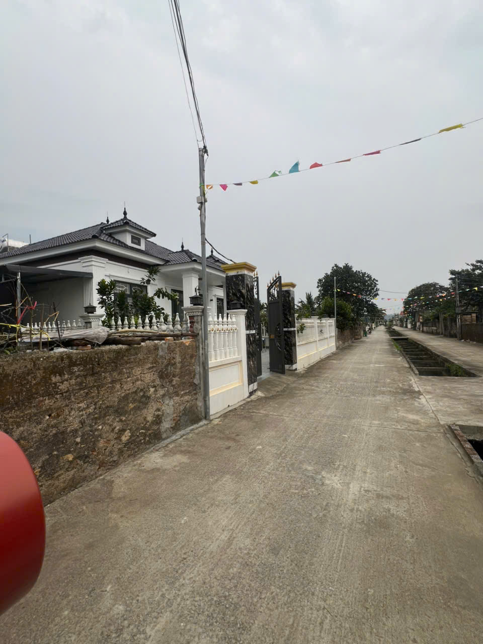 Bán đất phường Đông Lĩnh - 138,8m2, mặt tiền 8m rộng đẹp, đường ô tô, giá 1 tỷ 4xx
