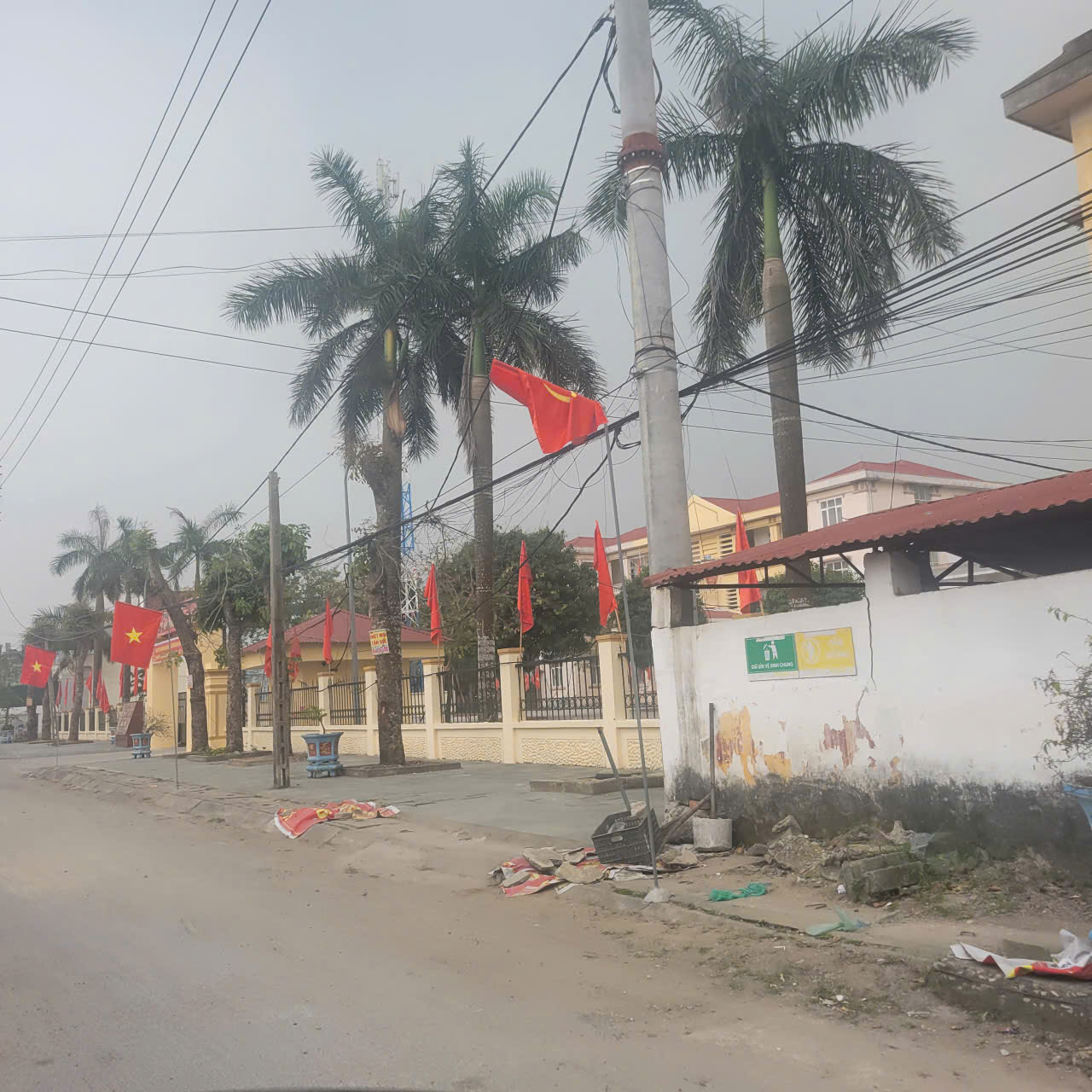 Bán đất Quảng Thái 225m² mặt tiền 20m trục đường 4c - gần biển chỉ 1km, tặng nhà 2 tầng