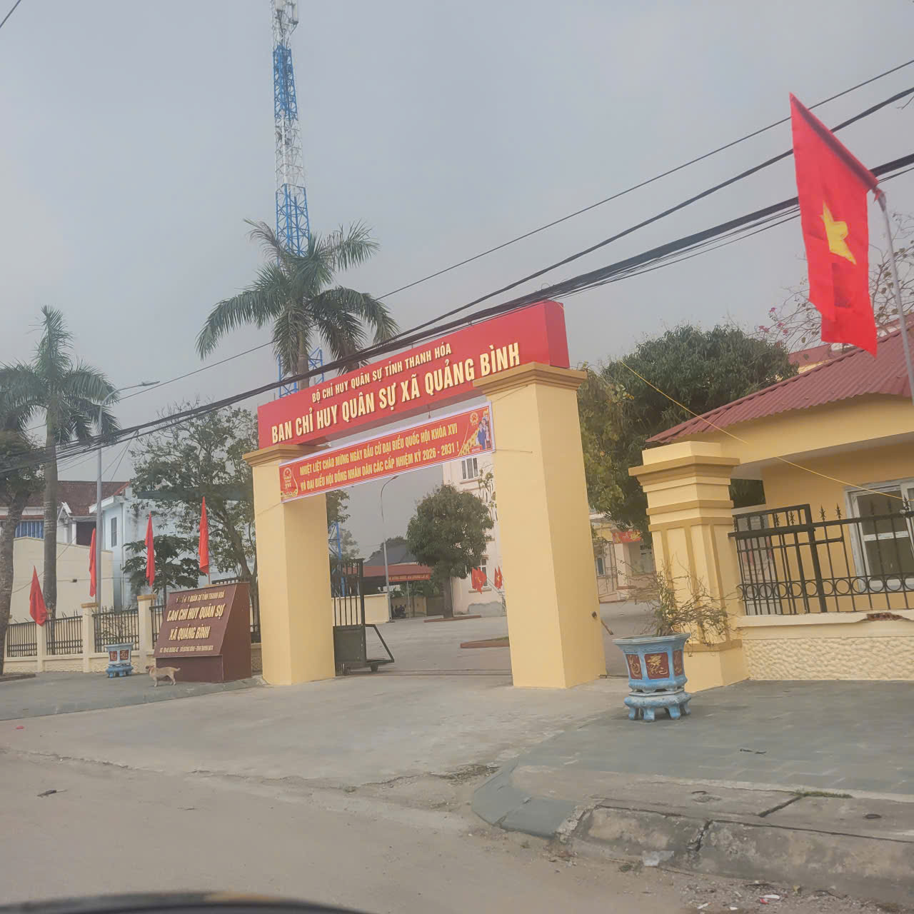 Bán đất Quảng Thái 225m² mặt tiền 20m trục đường 4c - gần biển chỉ 1km, tặng nhà 2 tầng