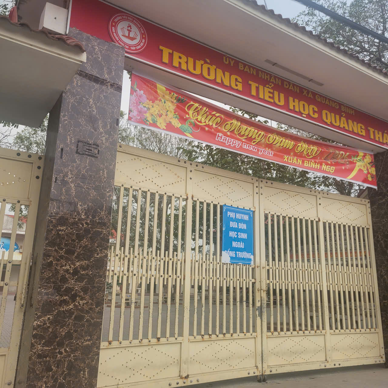 Bán đất Quảng Thái 225m² mặt tiền 20m trục đường 4c - gần biển chỉ 1km, tặng nhà 2 tầng