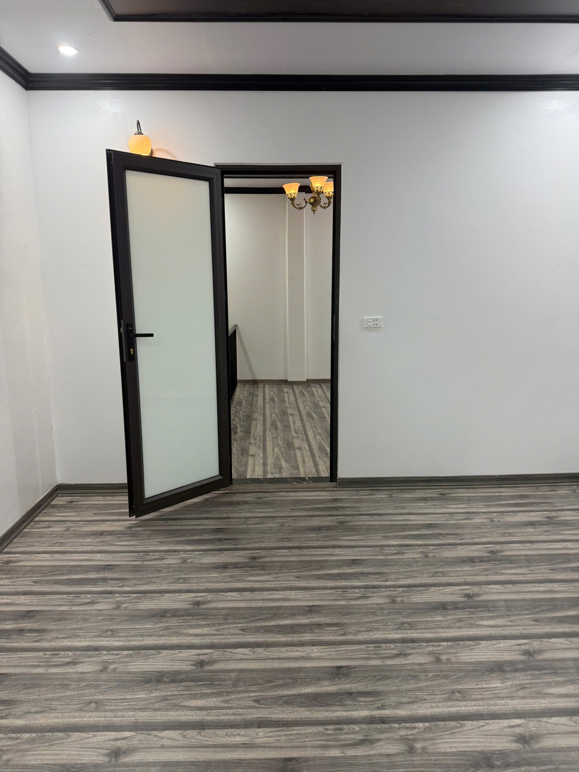 Nhà 2 tầng mặt đường Trịnh Khả - 65m2, mt 4,5m, gần Chợ Nam Thành, trung tâm p. Hạc Thành