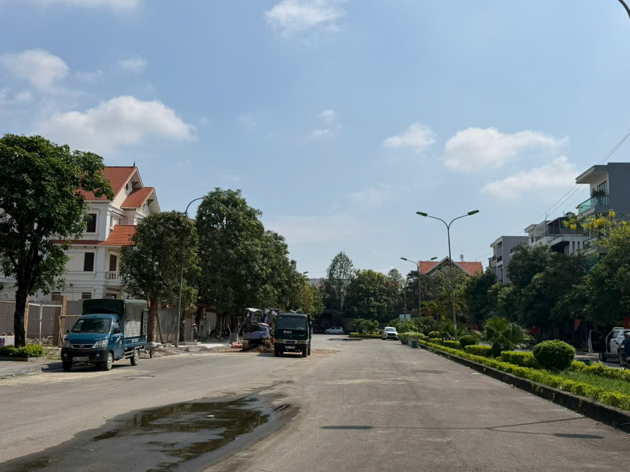 Bán đất biệt thự MB 530 Đông Vệ - diện tích 375m², mặt đường đôi, gần công viên Bố Vệ, giá 18,5 tỷ