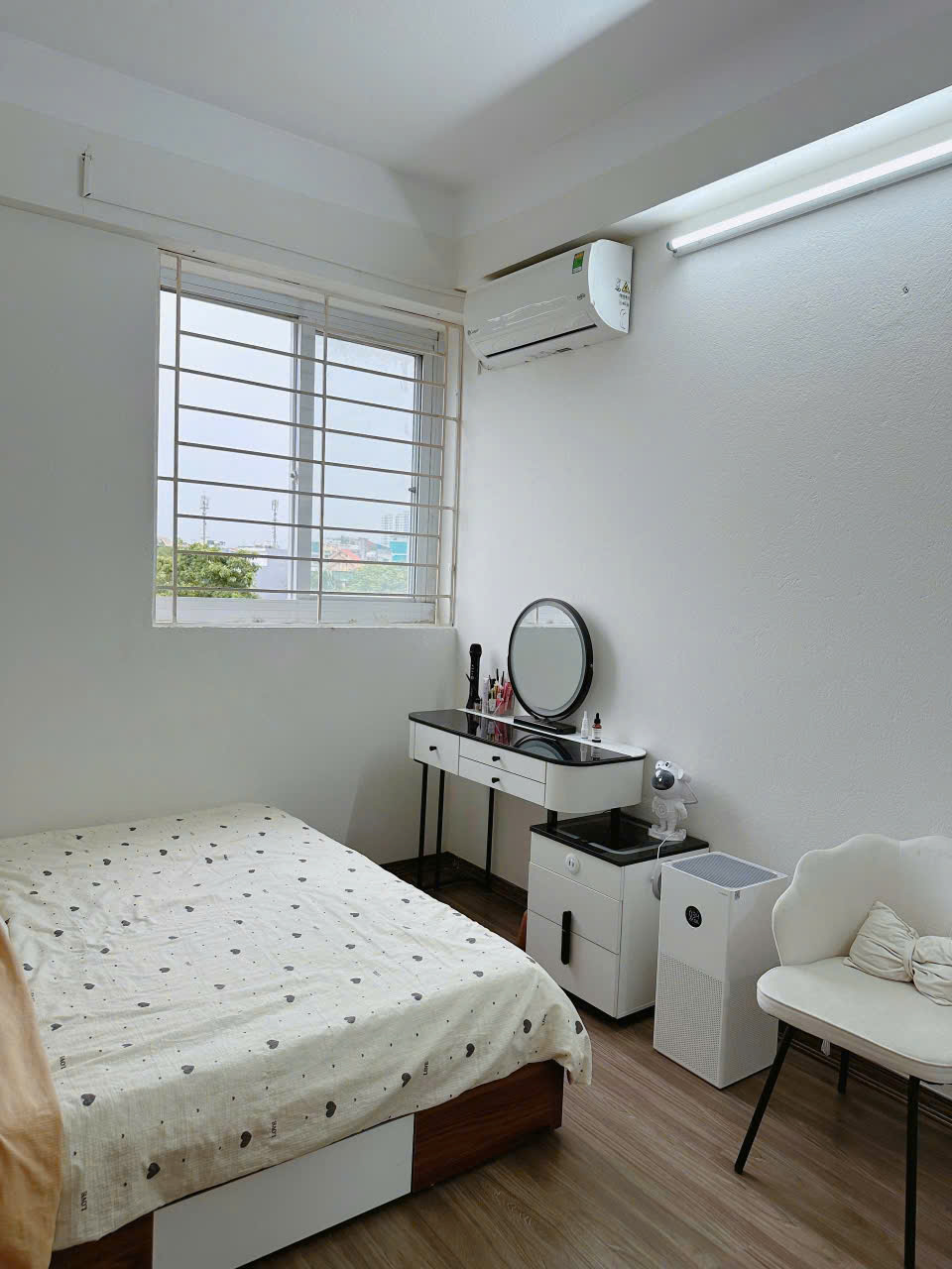 Chung cư c5 căn góc tầng 4 - 55m², 2pn, ban công rộng, đối diện ks Mường Thanh, giá 1 tỷ 3xx