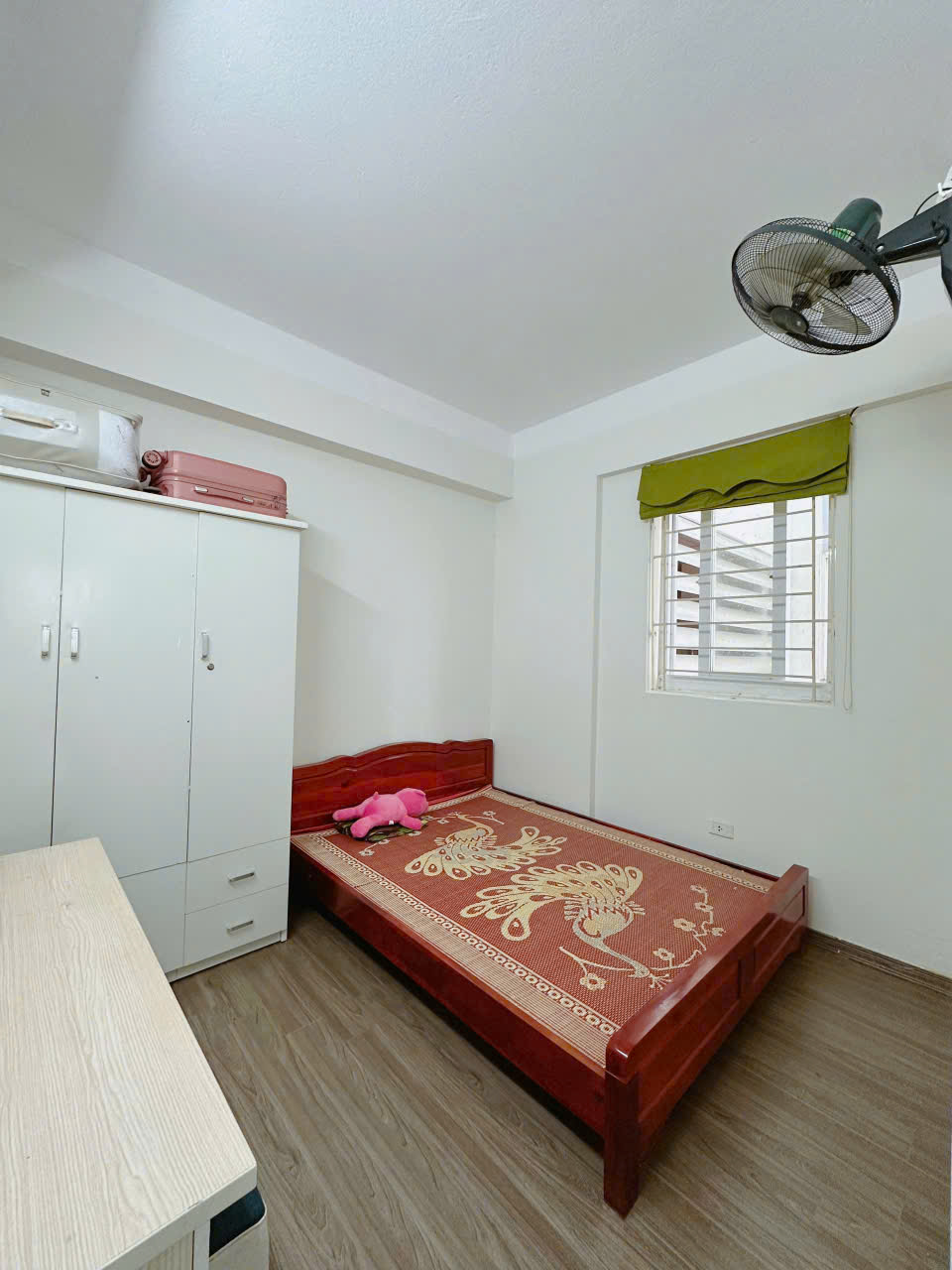 Chung cư c5 căn góc tầng 4 - 55m², 2pn, ban công rộng, đối diện ks Mường Thanh, giá 1 tỷ 3xx