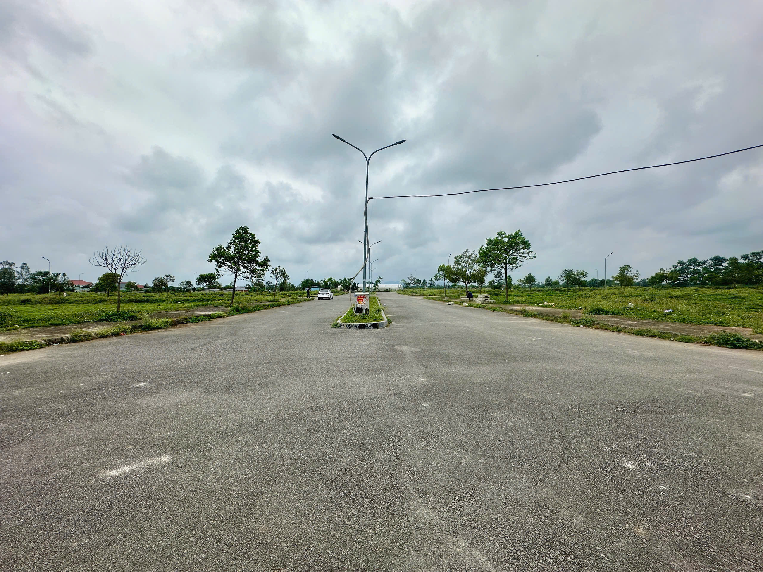 Lô góc đầu ve mb80 Tân Phong 100m², 2 mặt thoáng, trục chính đường đôi, giá 1,98 tỷ