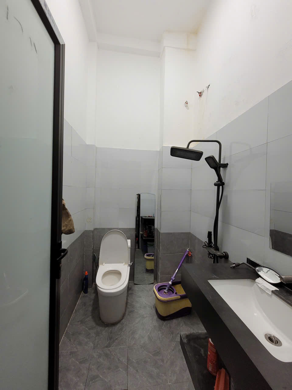 Nhà 4 tầng mới xây 2024 tại mb 8072 Hoàng Long - 76,5m², 4 phòng ngủ khép kín, giá chỉ 3,3 tỷ