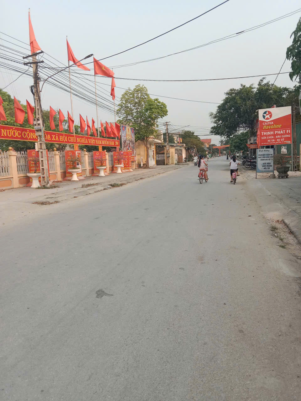Bán đất biệt thự Vân Đồi 180m² mặt tiền 10m, đường 9m vỉa hè rộng giá 1,6 tỷ