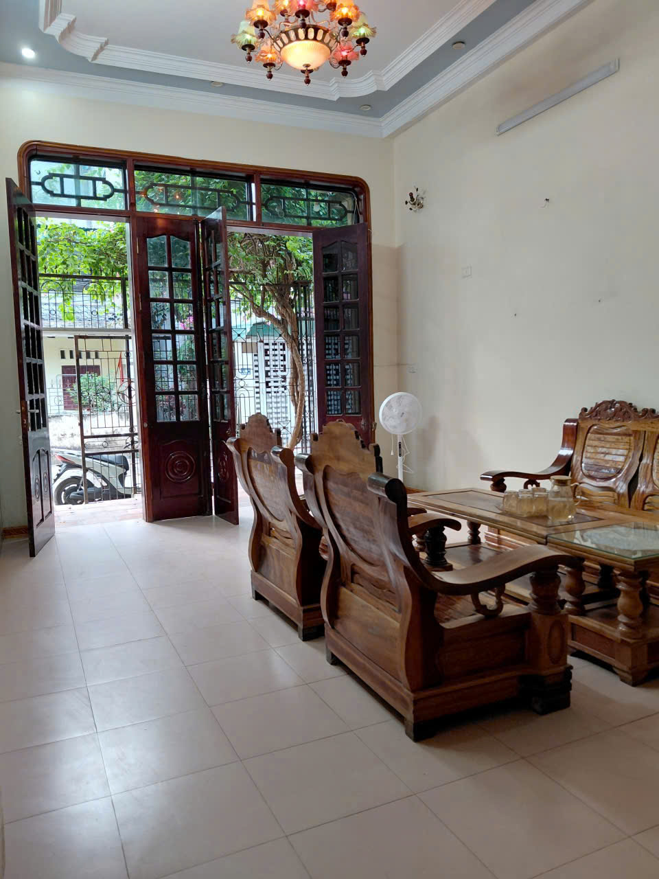 Nhà 3 phòng ngủ trung tâm phường Hạc Thành - full nội thất, ô tô tránh, giá chỉ 4,x tỷ