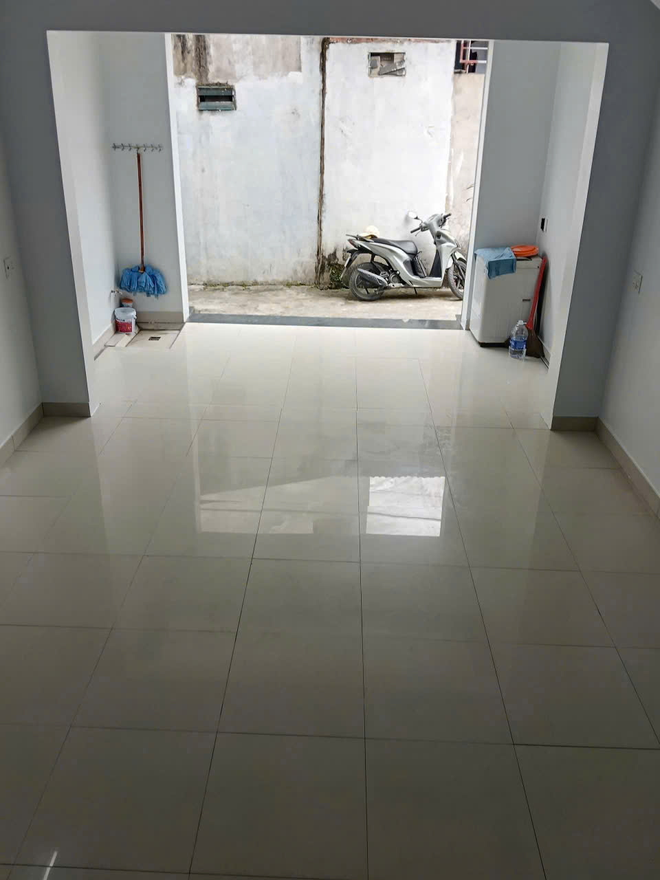 Bán nhà 2 tầng phường Quảng Thắng 63m² mặt tiền 4,5m, giảm mạnh còn 2,7 tỷ